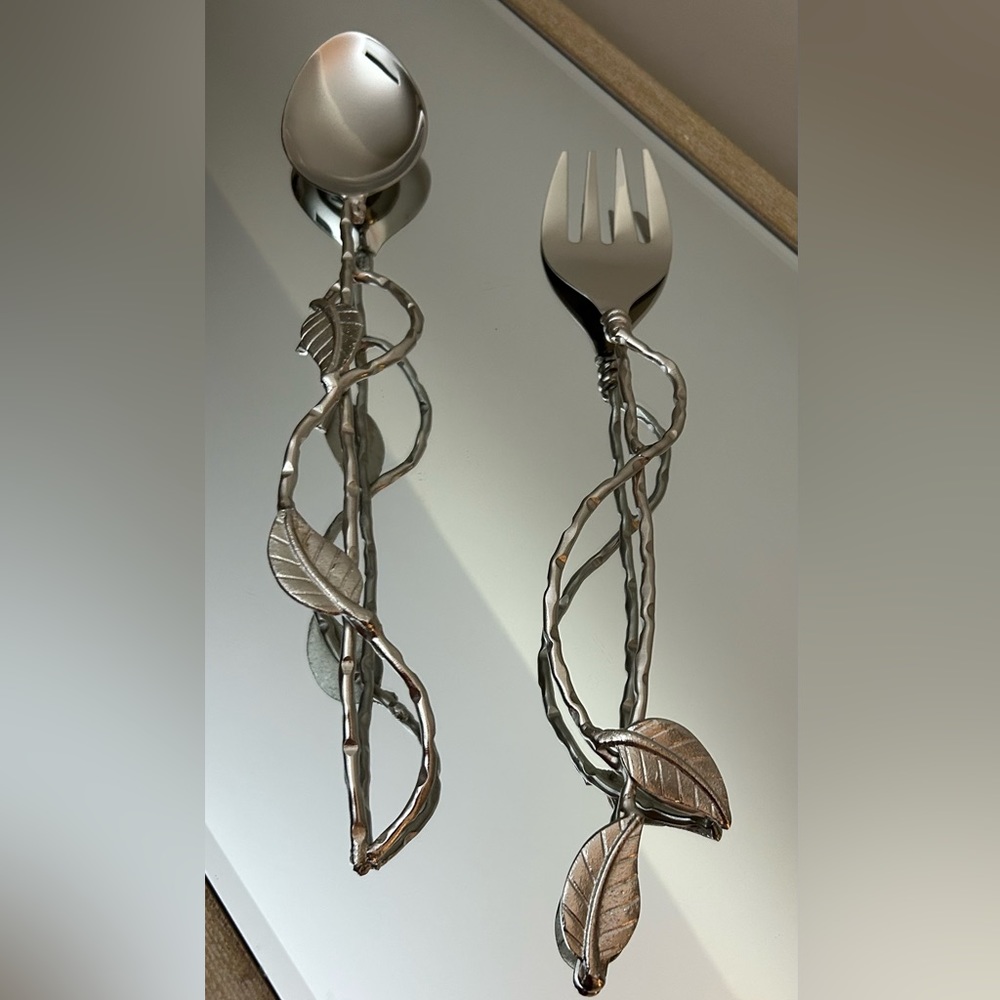 NWOT Set of 2 Silver Salad Serves, Dinnerware, Kitchen Servers, Leaves Design.